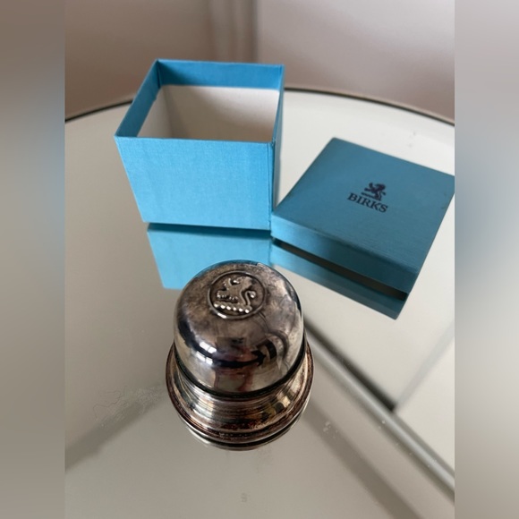 Birks Platinum Diamond Engagement Ring with Sapphire - Picture 5 of 6